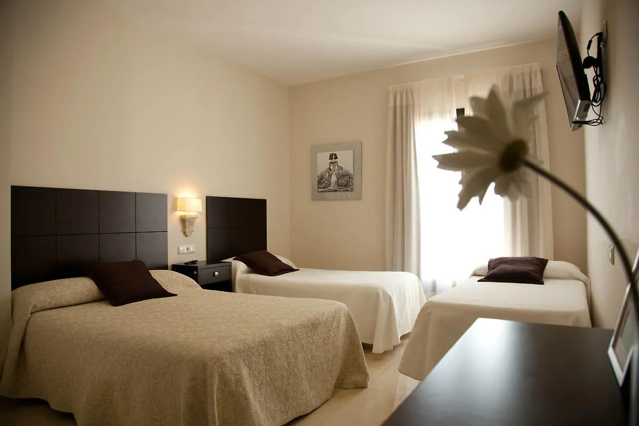 Hotel El Capricho Villanueva del Trabuco 2*,